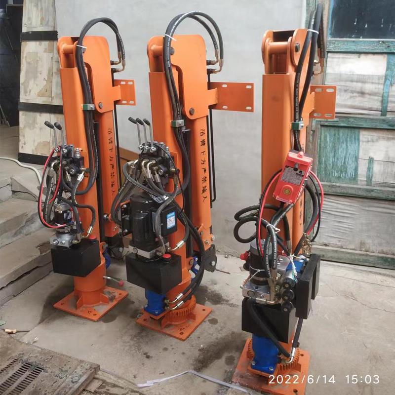 呼兰区重汽蓝牌随车吊 3.2吨 国六动力强 液压驱动 农用自卸起重机